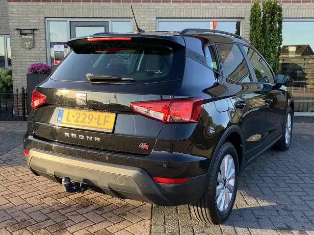 SEAT Arona 1.0 TSI Style Business Intense 2021 Benzine 14