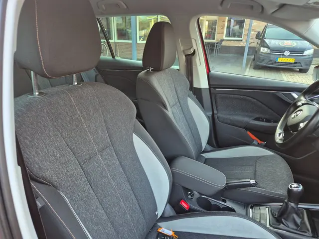 Škoda Kamiq 1.0 TSI Style 2021 Benzine 13