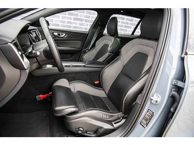 Volvo V60 2.0 B4 Plus Dark 2023 Benzine 6