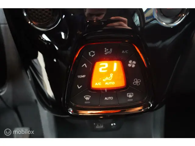 Peugeot 108 1.0 e-VTi Allure 2019 Benzine 18