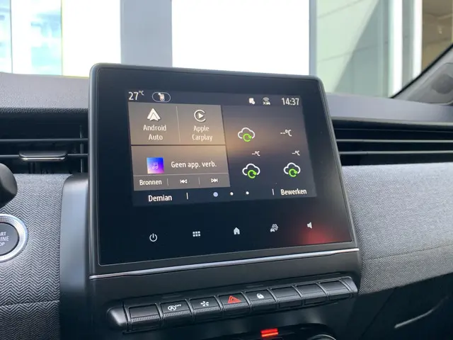 Renault Clio 1.0 TCe 90 GPF techno 2025 Benzine 30