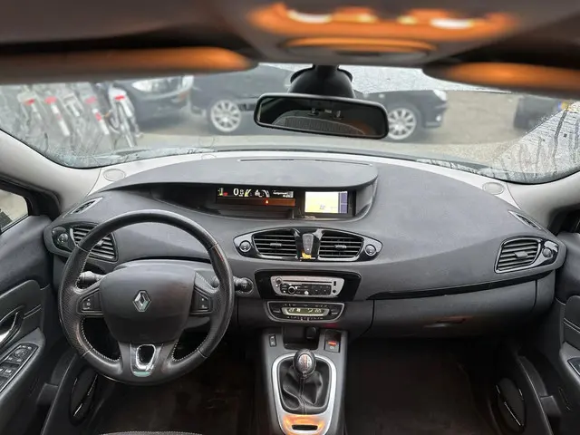 Renault Grand Scénic 1.2 TCe Bose 2013 Benzine 9