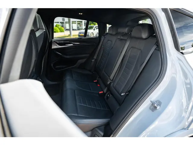 BMW X4 xDrive20i High Executive 2022 Hybride Benzine 16