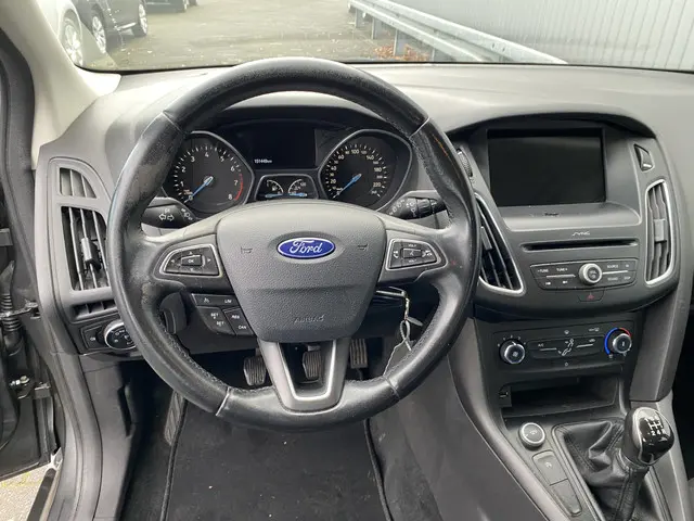 Ford Focus Wagon 1.0 Trend 2017 Benzine 4