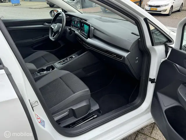 Volkswagen Golf 1.5 eTSI 2022 Benzine 11