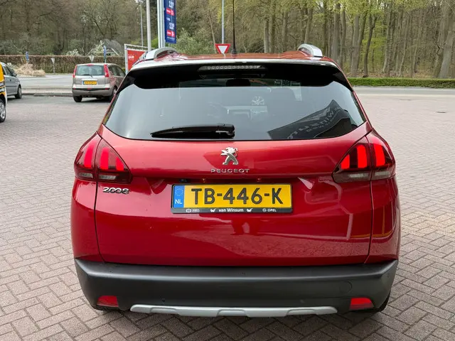 Peugeot 2008 1.2 PureTech Allure Automaat 2018 Benzine 5