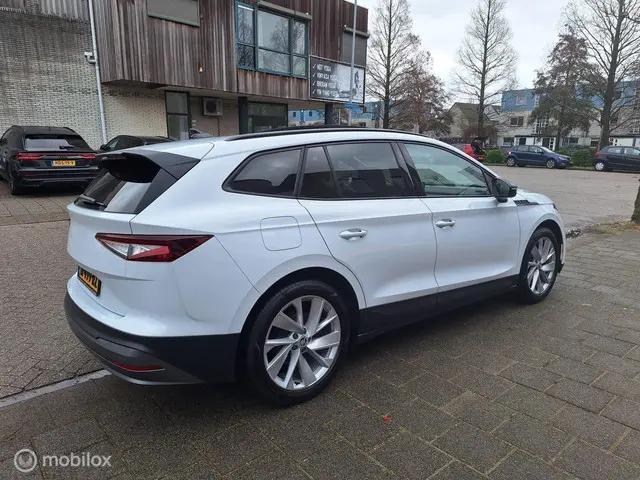 Škoda Enyaq iV 60 / Panoramadak / Trekhaak / 2021 Elektrisch 7