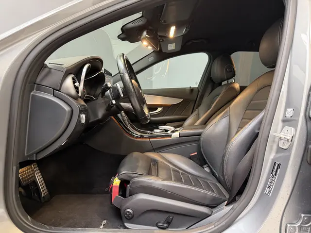 Mercedes-Benz C-Klasse 250 2015 Benzine 4