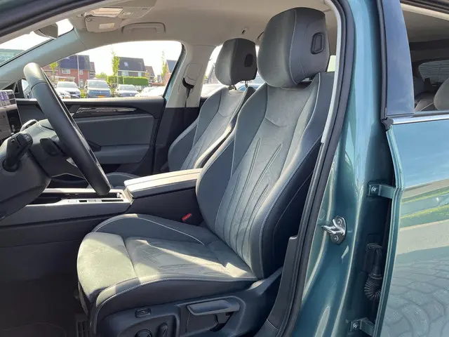 Volkswagen Passat Variant 1.5 eTSI Business 2024 Benzine 4