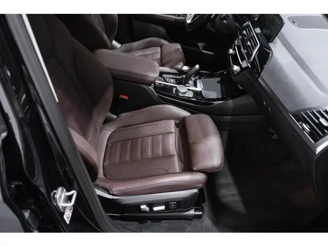 BMW X3 sDrive18d High Executive 2021 Diesel 31