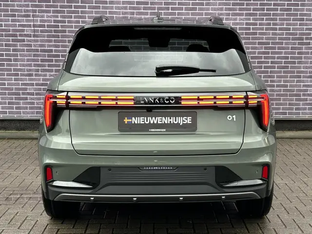 Lynk & Co 01 More 2025 Hybride Benzine 4