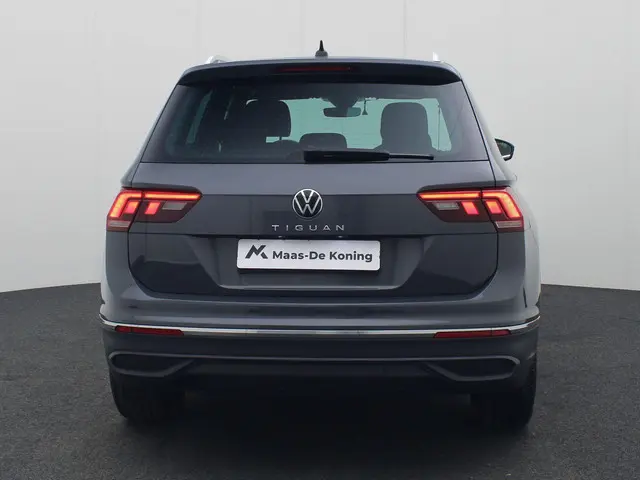 Volkswagen Tiguan 1.5TSI/150PK Move DSG 2023 Benzine 32