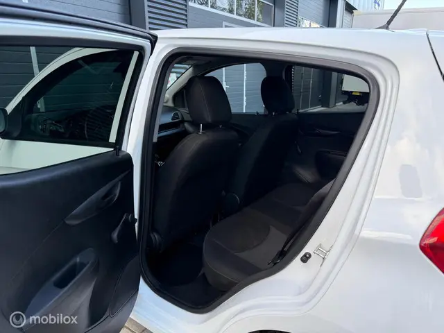 Opel KARL 1.0 ecoFLEX Edition 2015 Benzine 17