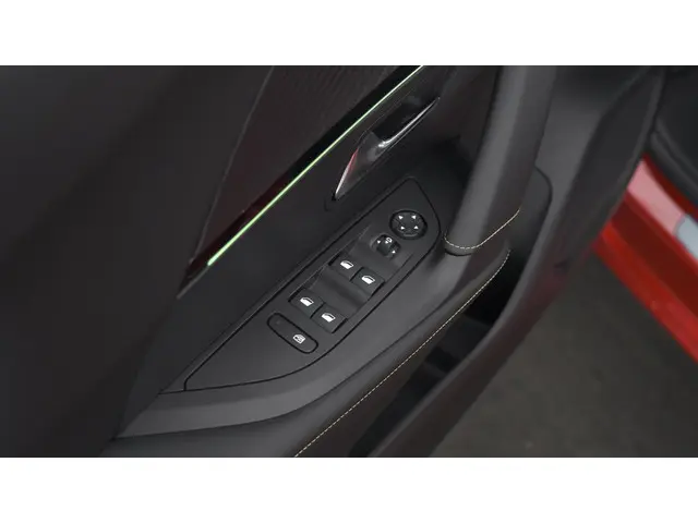 Peugeot 2008 PureTech 130 GT 2022 Benzine 20