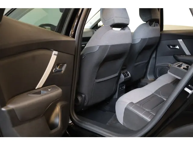 Citroën C4 PT 130 Shine 2022 Benzine 21