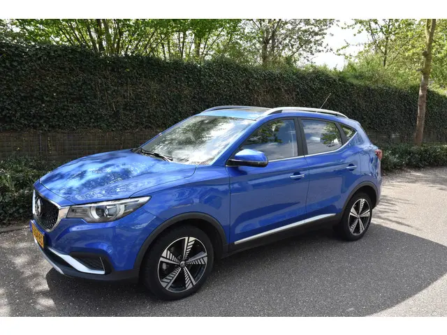 MG ZS-EV 2