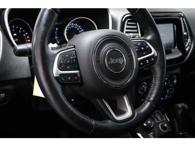 Jeep Compass 1.4 MultiAir Limited 4x4 2017 Benzine 32