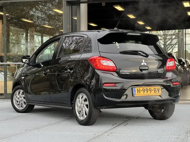 Mitsubishi Space Star 1.0 Active 2019 Benzine 6