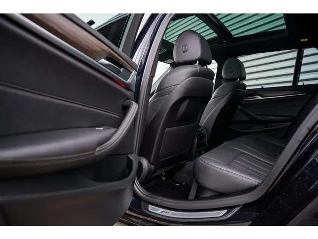 BMW 5 Serie Touring 530e 2022 Hybride Benzine 10