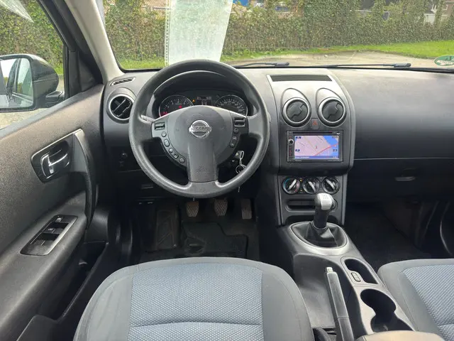 Nissan QASHQAI 1.6 Visia 2013 Benzine 4