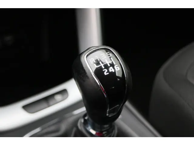 Kia cee'd Sportswagon 1.6 GDI First Edition 2016 Benzine 46