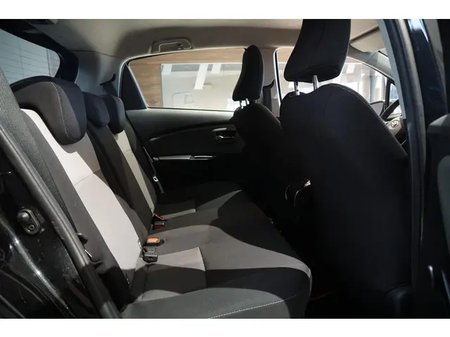 Toyota Yaris 1.5 Hybrid Active 2019 Hybride Benzine 31