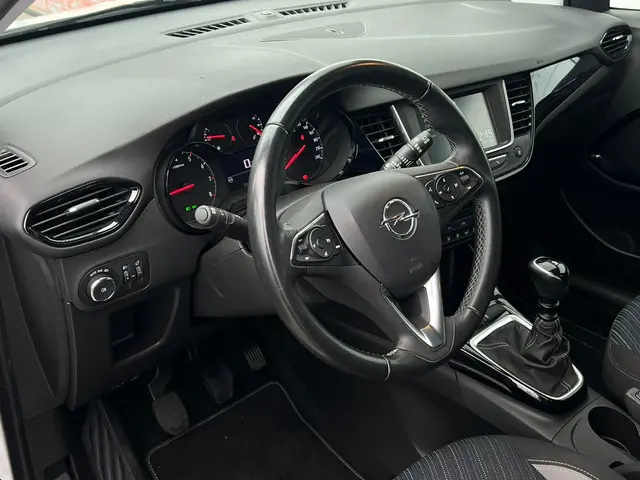Opel Crossland X 1.2 Turbo 120 Jaar Edition 2019 Benzine 3