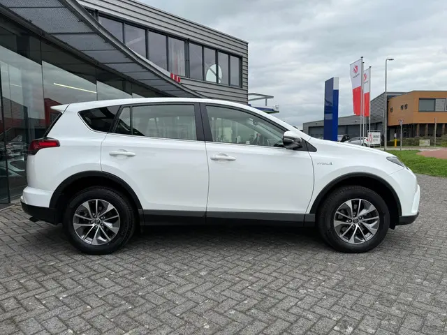 Toyota RAV4 2.5 Hybrid AWD Dynamic 2017 Hybride Benzine 6