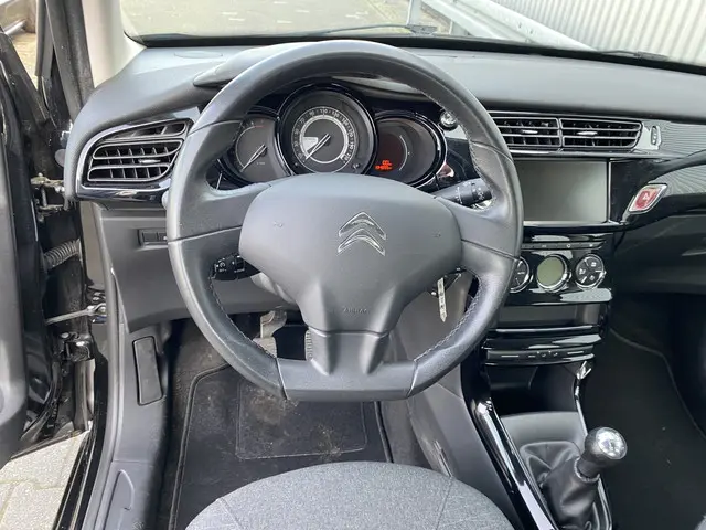 Citroën C3 1.2 PureTech Collection 2016 Benzine 4