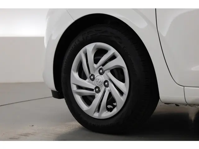 Hyundai i10 1.0 Comfort 2023 Benzine 30