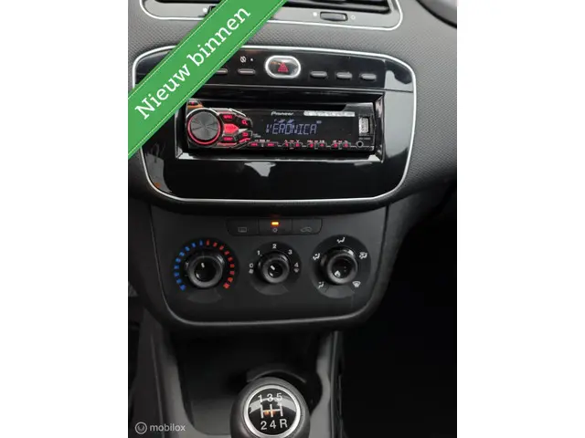 Fiat Punto 1.3 JTD Dynamic 2015 Diesel 26