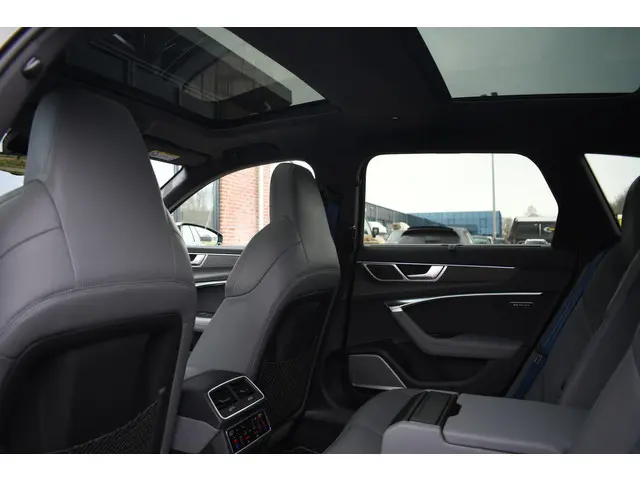 Audi RS6 Avant 4.0 TFSI quattro 2022 Benzine 10