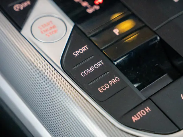 BMW 3 Serie Sedan 320i 2025 Benzine 21