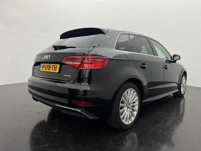 Audi A3 Sportback 1.4 e-tron Sport 2018 Hybride Benzine 2