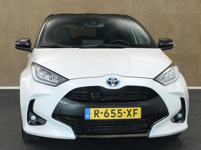 Toyota Yaris 1.5 Hybrid Bi-Tone 2022 Hybride Benzine 10