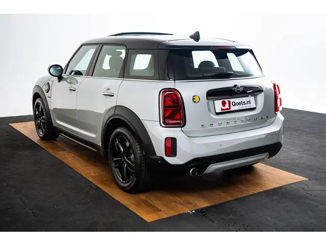 MINI Countryman Cooper SE ALL4 2022 Hybride Benzine 13