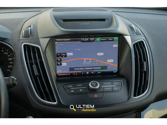 Ford C-MAX 1.5 Titanium 2015 Benzine 11