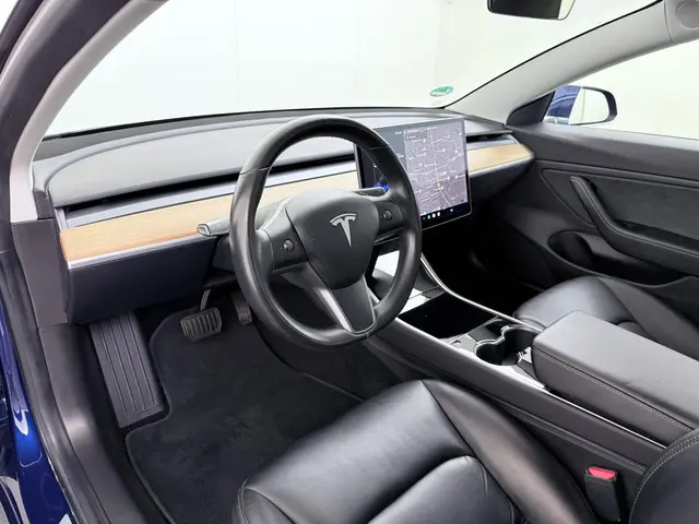 Tesla Model 3 Long Range AWD 75 kWh 2019 Elektrisch 17