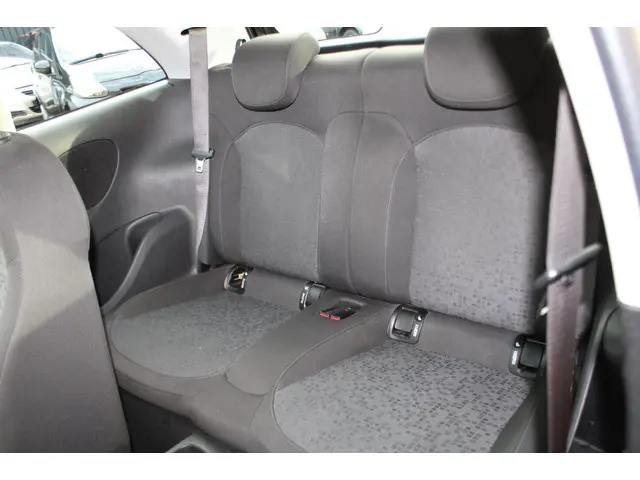 Opel ADAM 1.2 2015 Benzine 9