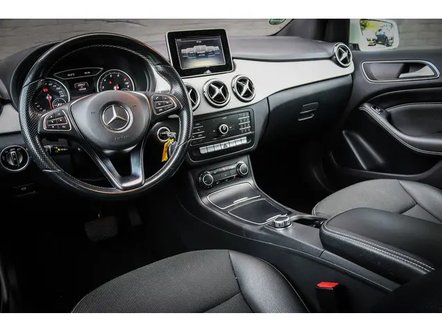 Mercedes-Benz B-Klasse 180 Ambition 2015 Benzine 3