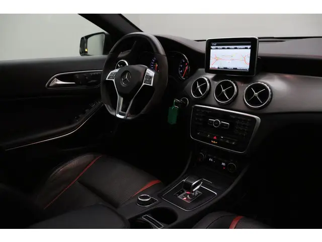 Mercedes-Benz GLA AMG 45 4Matic Edition 1 2014 Benzine 10