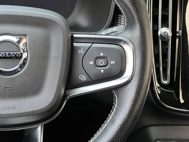 Volvo XC40 Recharge P8 AWD R-Design 2020 Elektrisch 24
