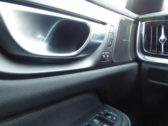 Volvo S60 T8 AWD Ultimate Dark 2024 Hybride Benzine 23