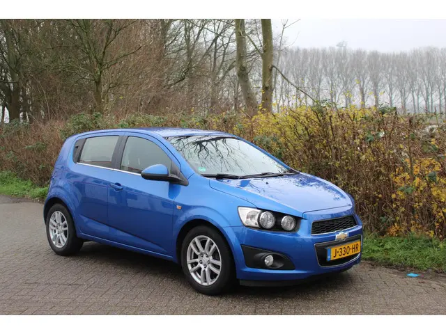Chevrolet Aveo 1.6 2012 Benzine 6