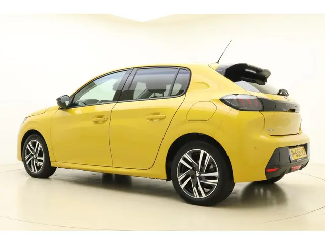 Peugeot 208 1.2T Automaat Allure 2022 Benzine 12