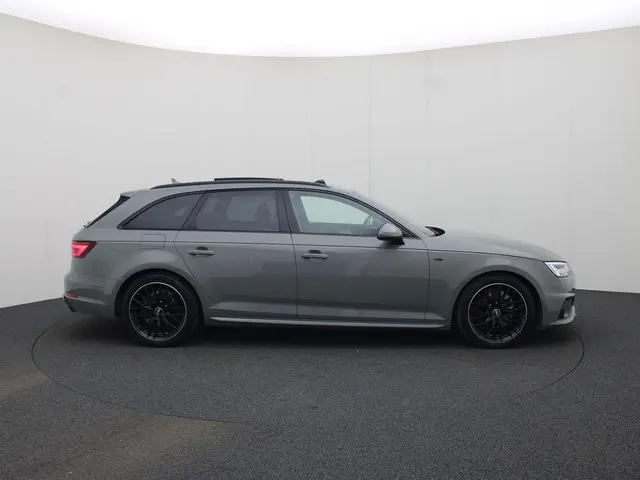Audi A4 Avant 35 TFSI/150PK S edition 2019 Benzine