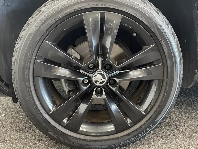 Škoda Karoq 1.5 TSI DSG Sportline 2019 Benzine 16