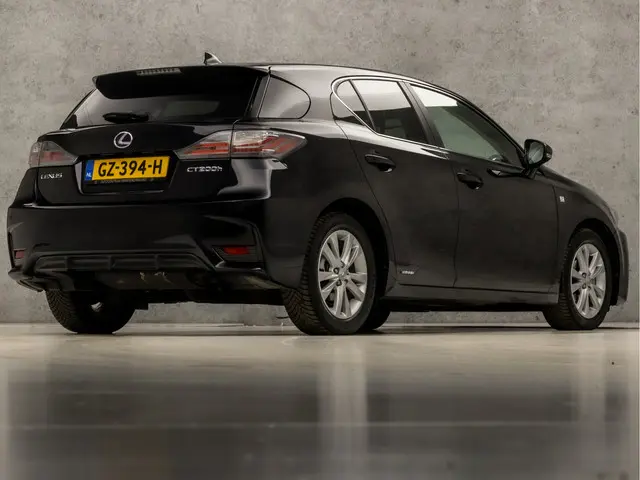 Lexus CT 200h 25th Edition 2015 Hybride Benzine 5