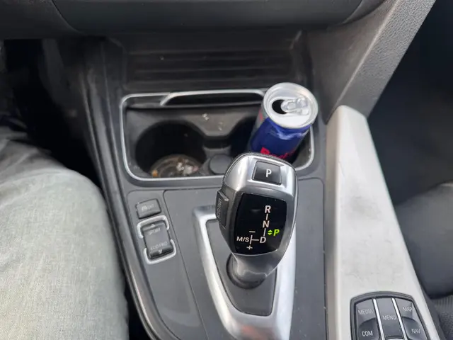 BMW 3 Serie 320d AUTOMAAT/HEADUP/NAVI 2018 Diesel 9