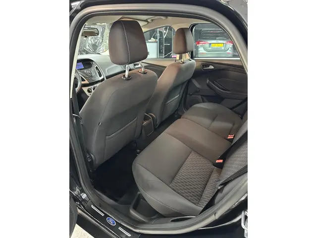 Ford Focus 1.0 EcoBoost Edition 2014 Benzine 10